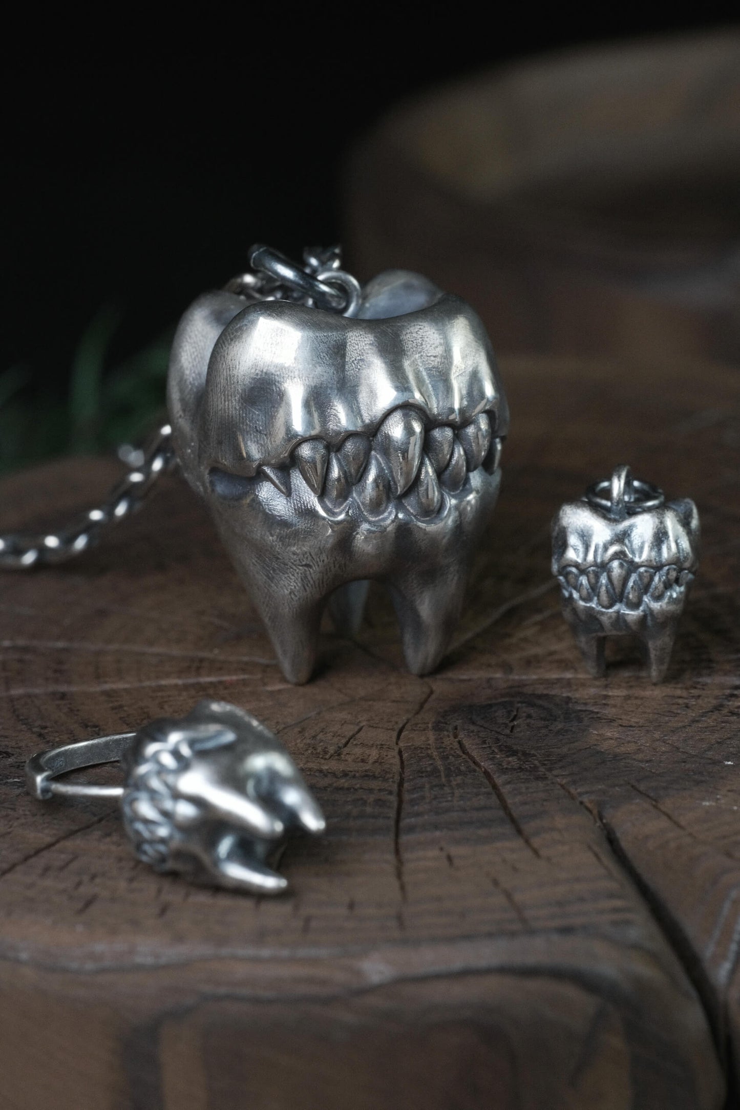SILVER SAVAGE BITE