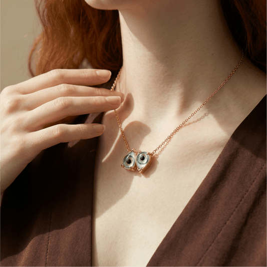 Gaze to Gaze Necklace