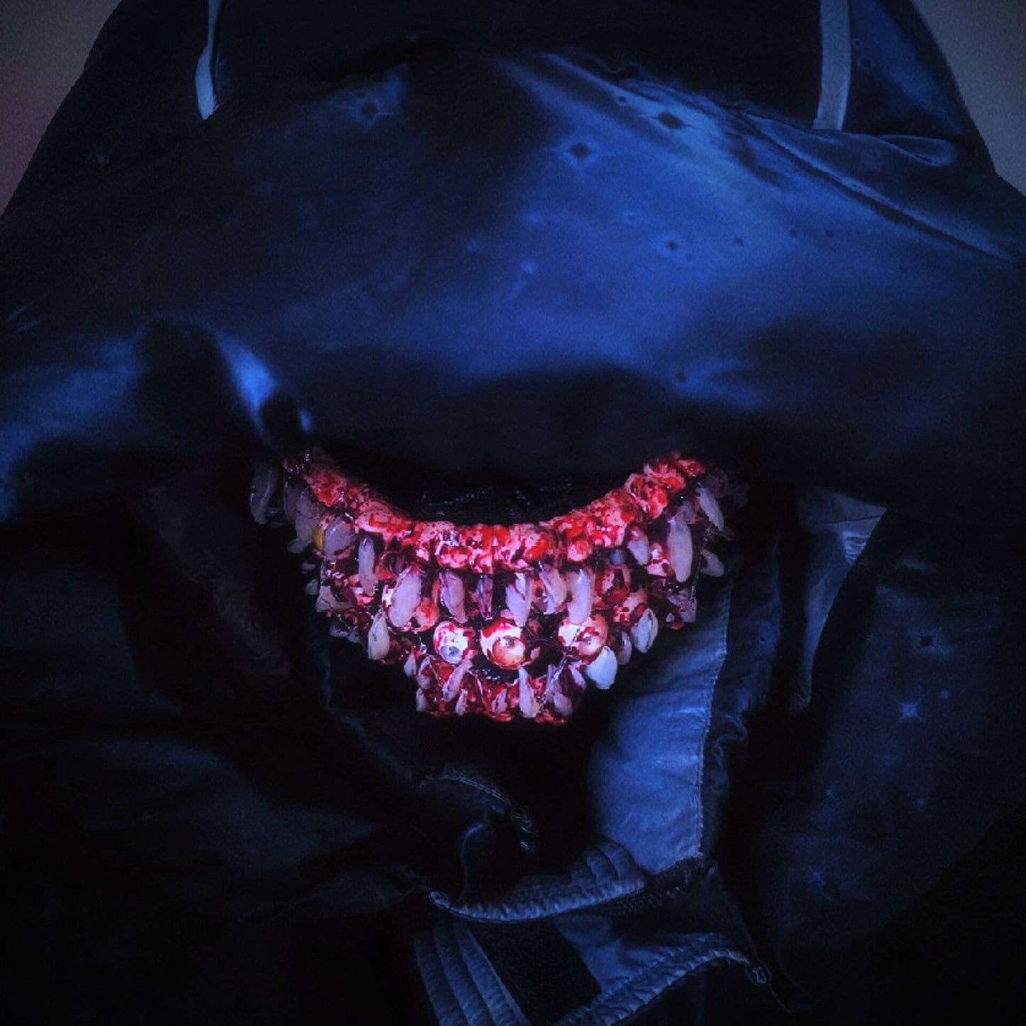 BLOODSUNK MASK & CHOKER