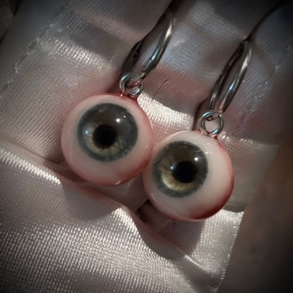 CUSTOM EYE ACCESSORIES (DM IG: eccentric_manor)