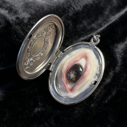 CUSTOM EYE OVAL LOCKET NECKLACE (DM IG: eccentric_manor)