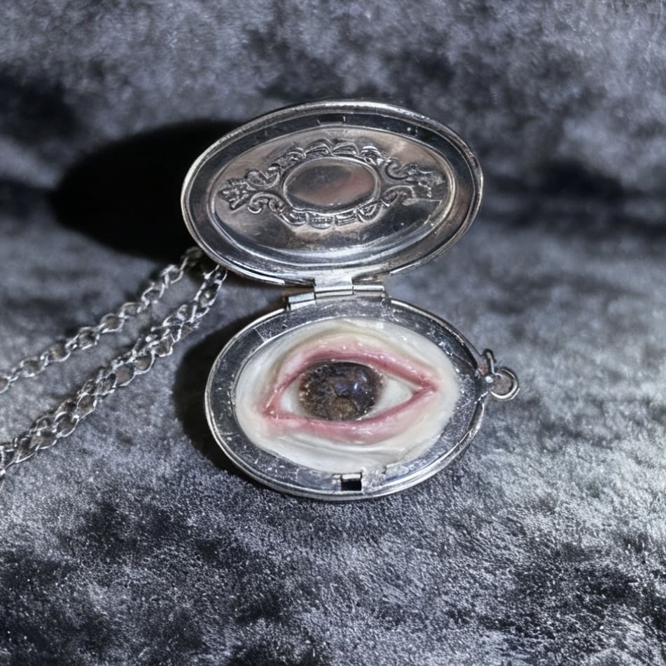 CUSTOM EYE OVAL LOCKET NECKLACE (DM IG: eccentric_manor)