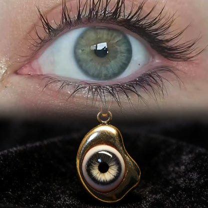 The Gaze · Aureum Pendant