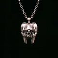 Bestiario · Collana di denti di bestia