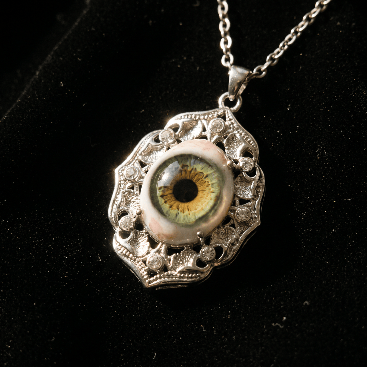 The Gaze · Eternal Necklace