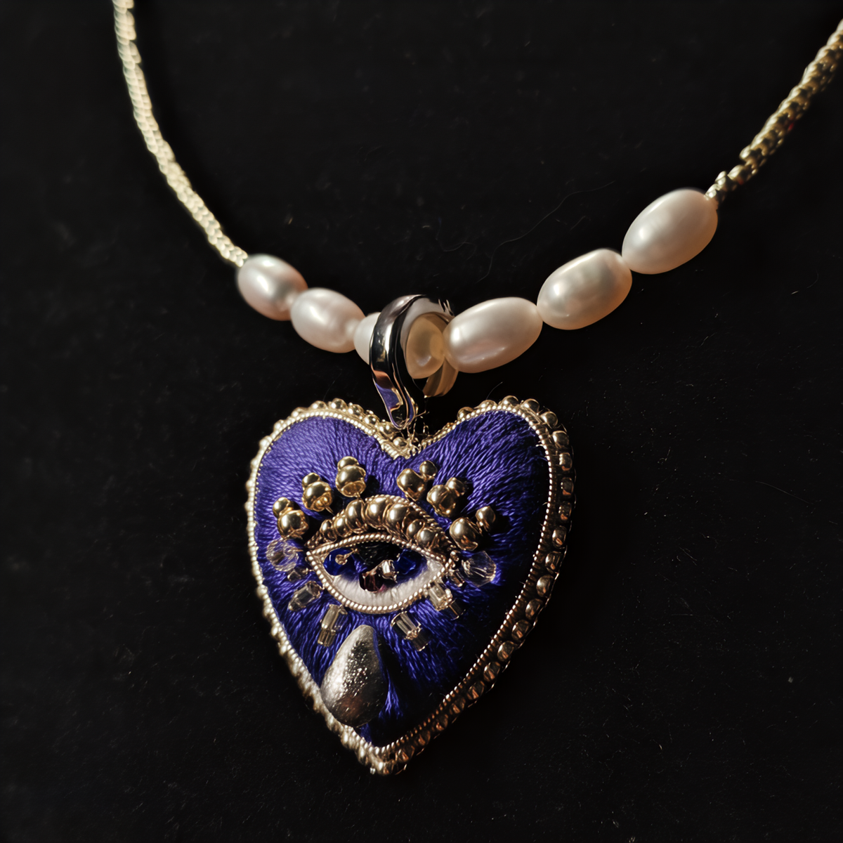 Heritage · Midnight Velvet Heart Necklace