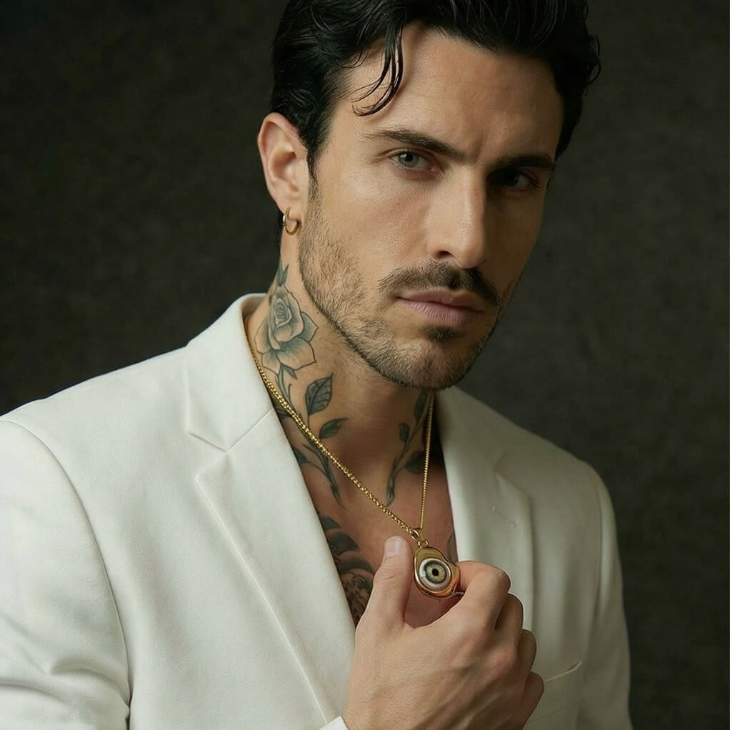 The Gaze · Aureum Pendant