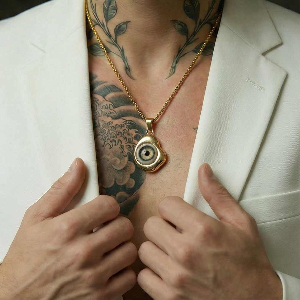 The Gaze · Aureum Pendant