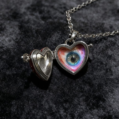 CUSTOM EYE HEART NECKLACE (DM IG: eccentric_manor)