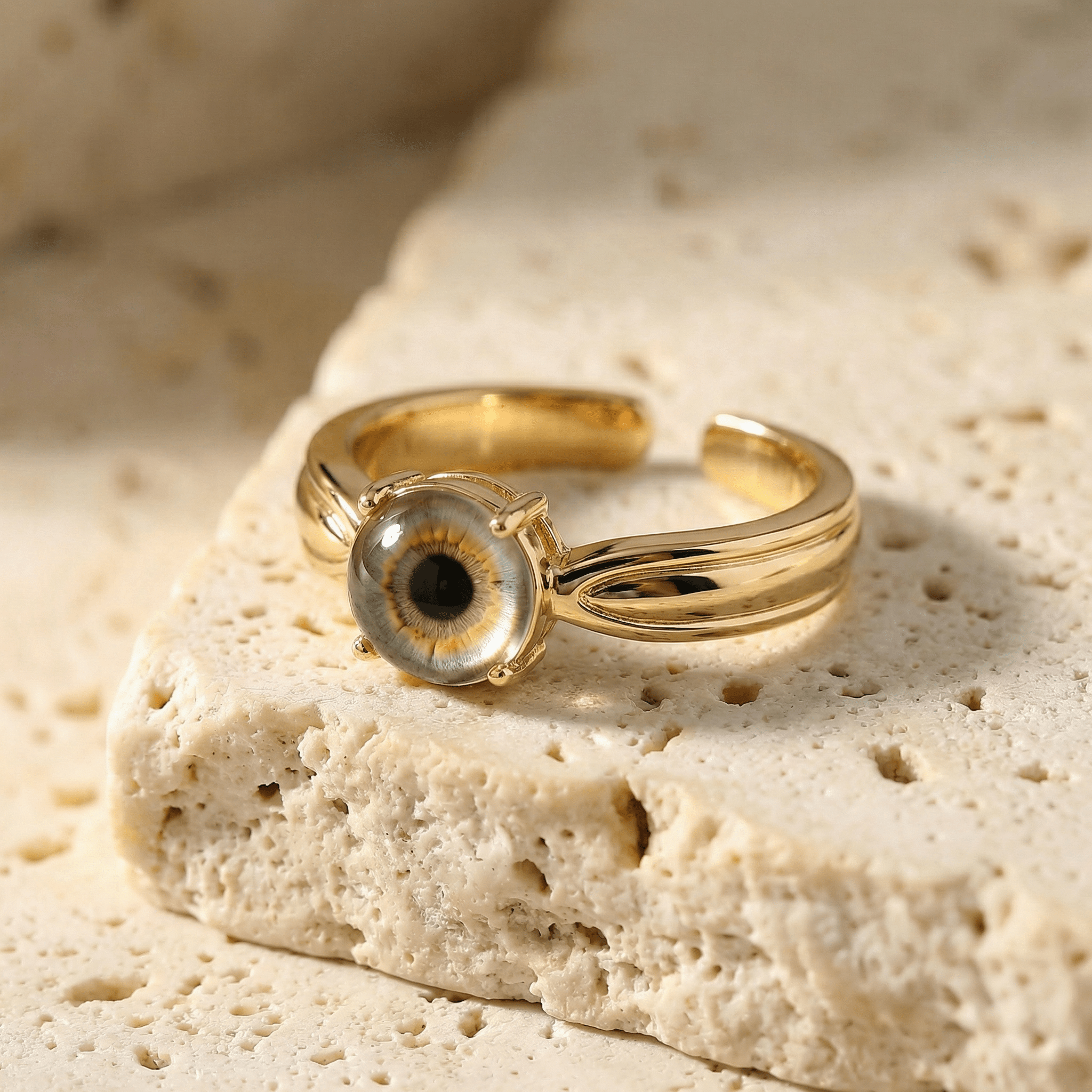 The Mutual Gaze Rings